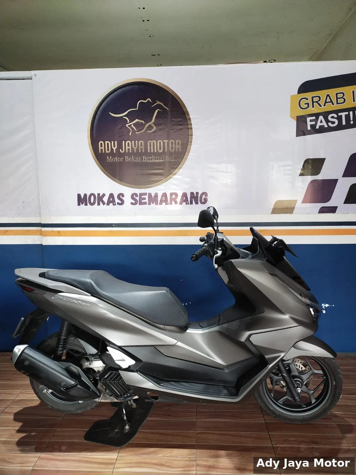 HONDA PCX 2025 - foto 4